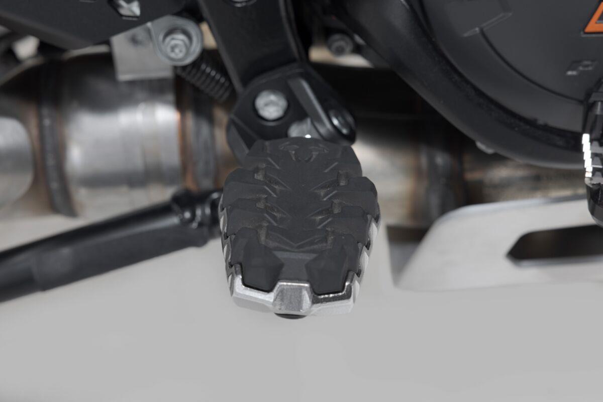 SW-Motech EVO Footrest Kit Rubber Stainless Steel Kit FRS.04.112.10201