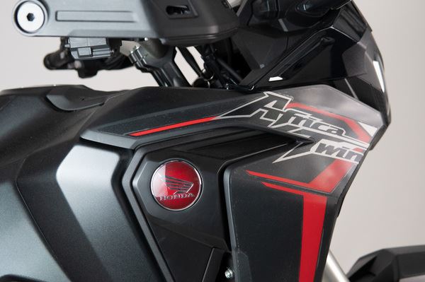 UNIRACING Scratch Saver SIDE AFRICA TWIN K49814