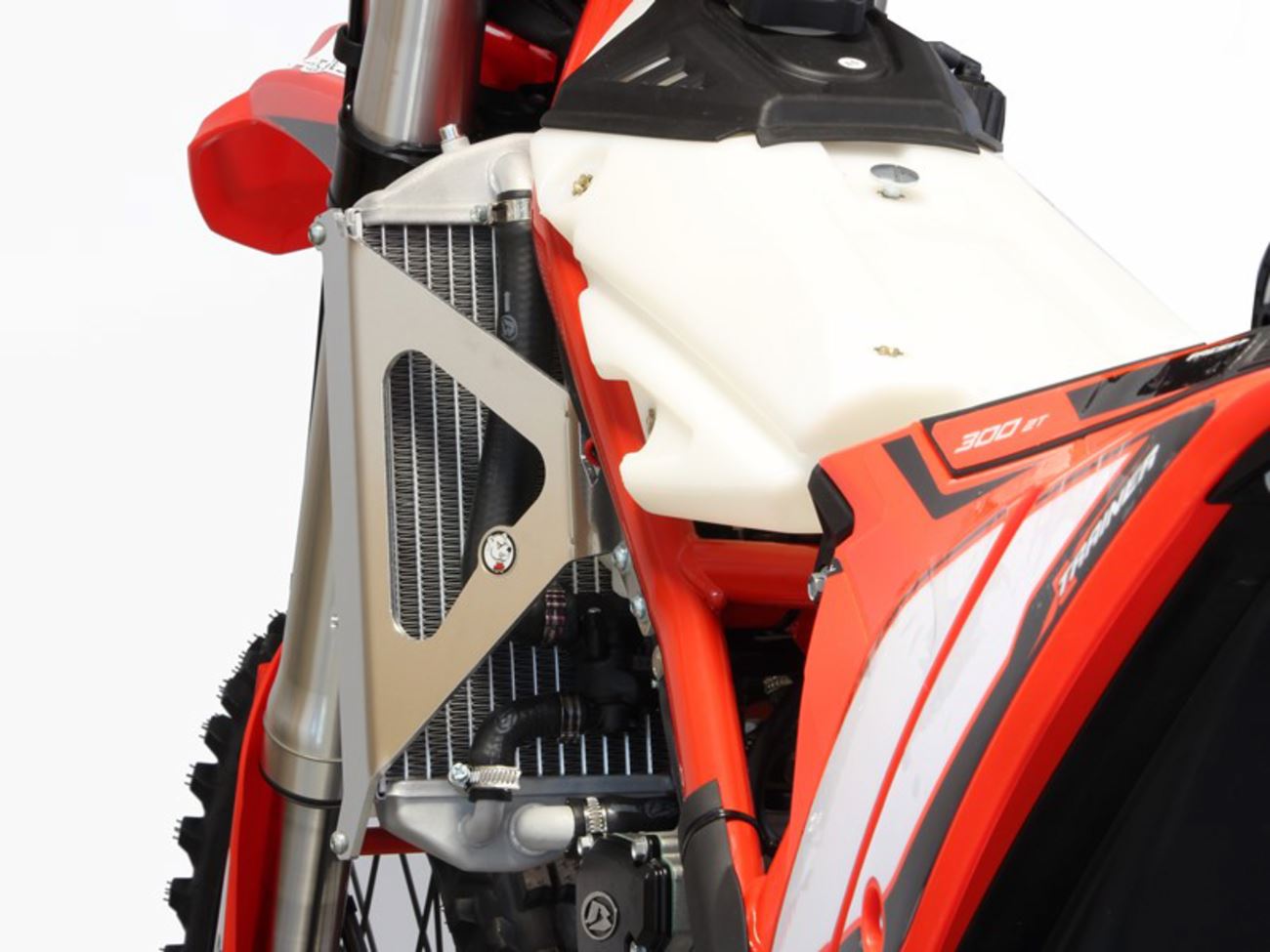 AXP Racing Radiator Braces For Beta XTRAINER 250 LC 2023-2025 Aluminium AX1680