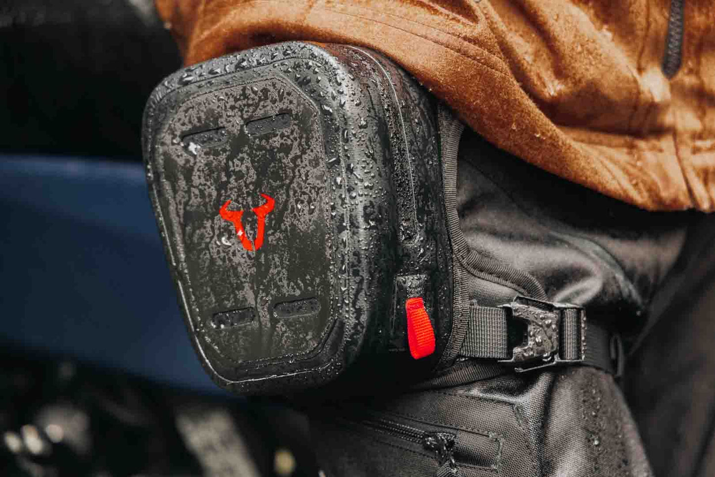 SW MOTECH Leg Bag Waterproof Bc.Wpb.00.026.10000