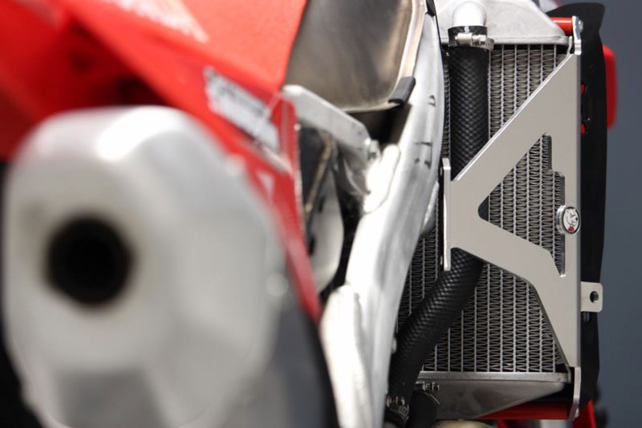 AXP Racing Radiator Braces For Honda CRF 250 R 2021-2024 Aluminium Red AX1598