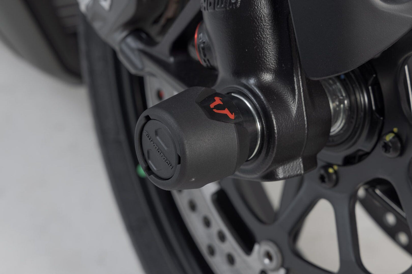 SW MOTECH Front Axle Slider Set For Ducati Streetfighter v2 955 2024 Stp.22.176.10201/B