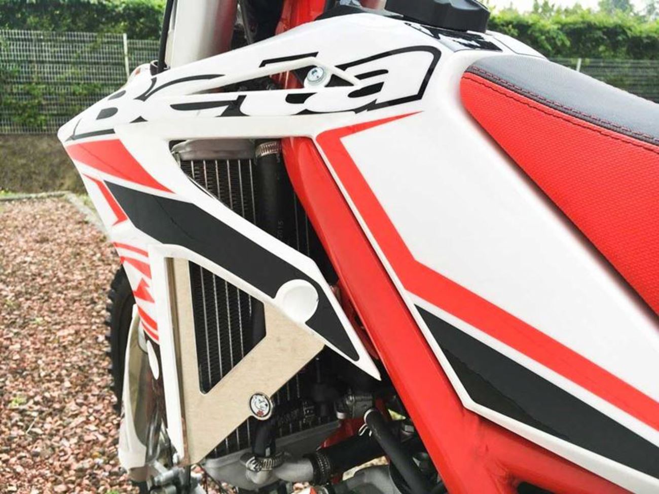 AXP Racing Radiator Braces For Beta XTRAINER 300 LC 2015-2022 Aluminium AX1397