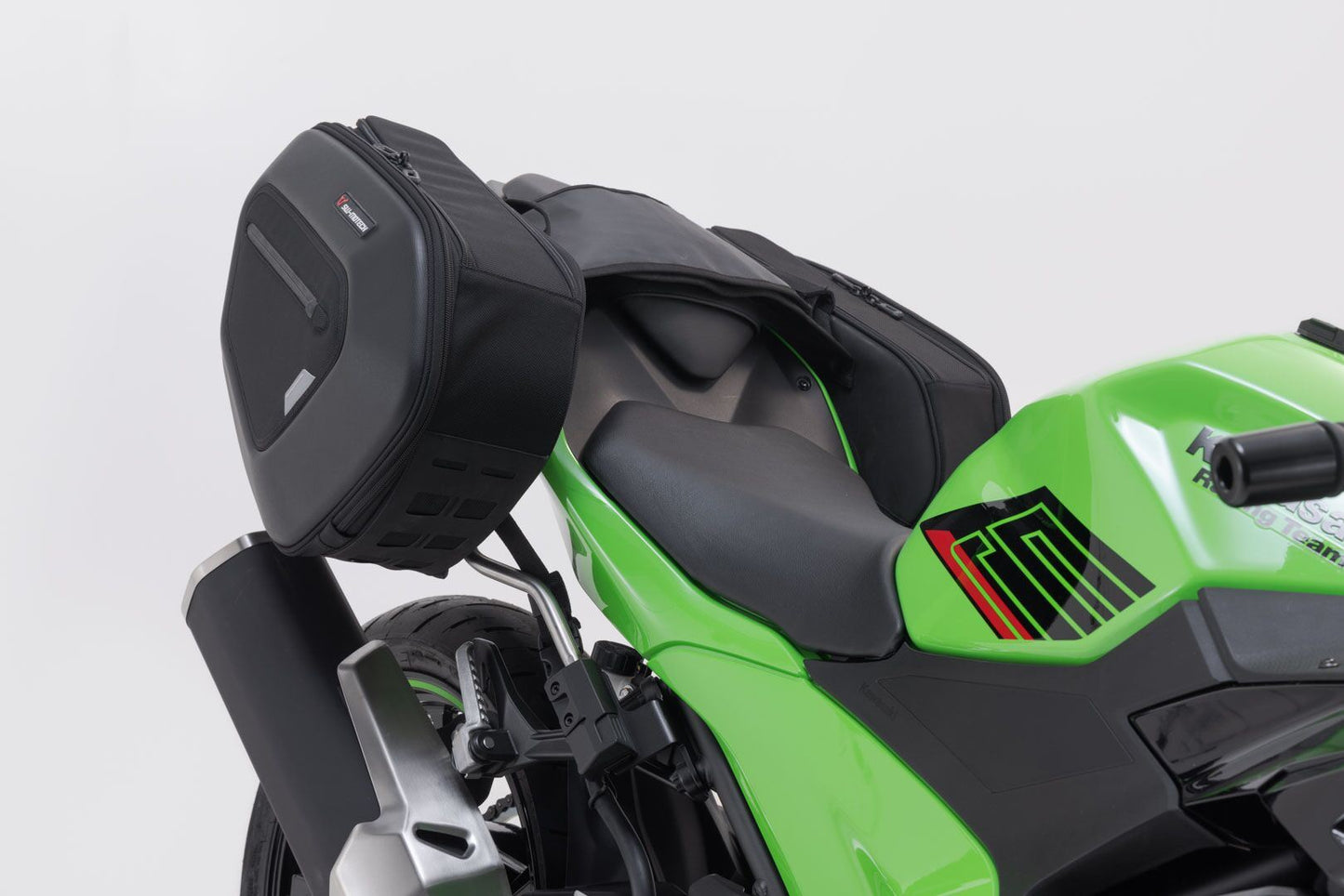 SW MOTECH Pro Blaze H Saddlebag Set For Kawasaki Z 500 SE 2024 Bc.Hta.08.740.36900