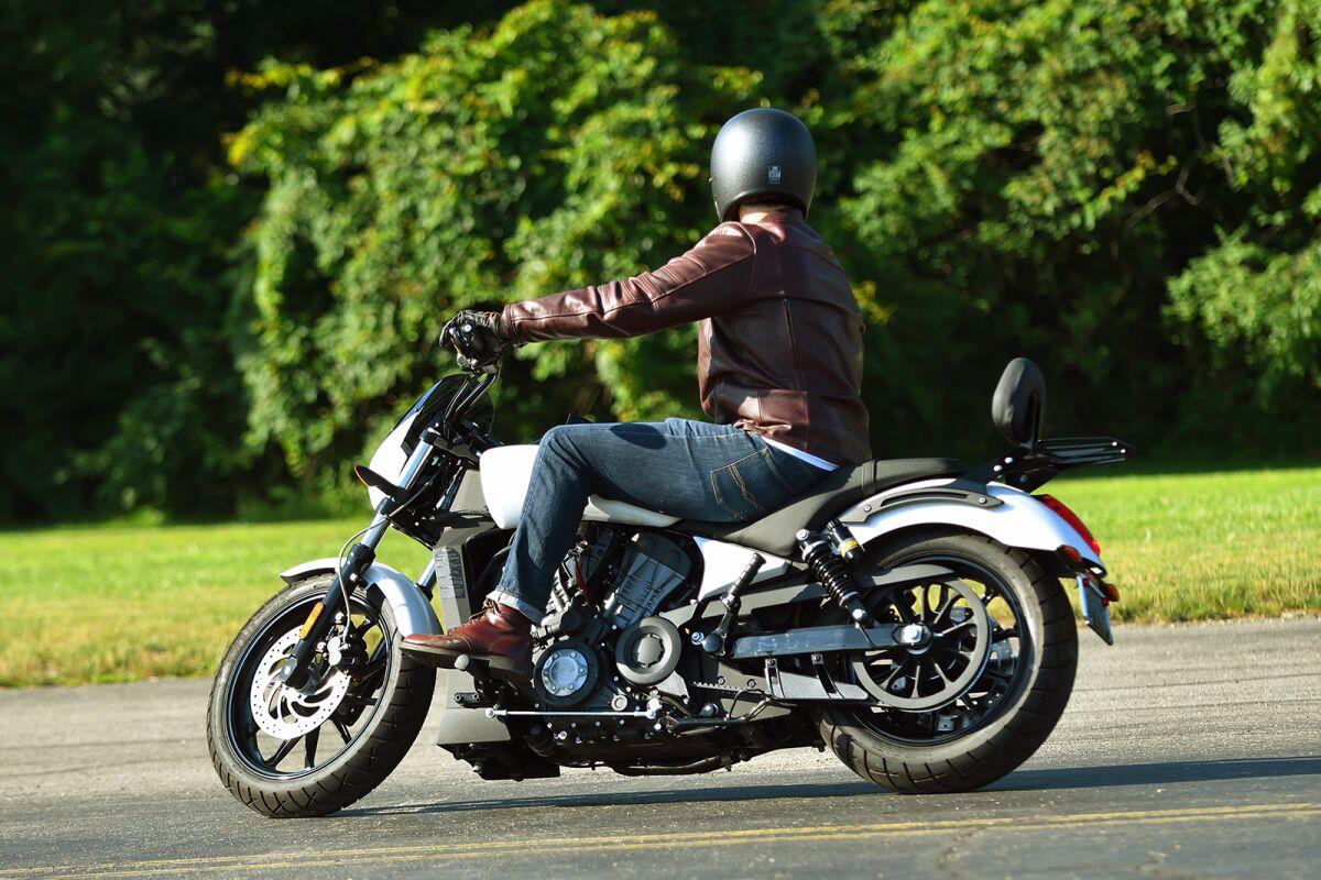 METZELER Cruisetec Mt90b16 M/C 72h Tl F Motorcycle Tyre