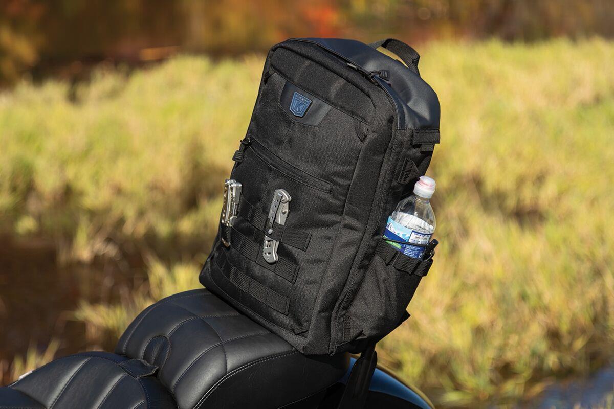 Kuryakyn Momentum Runaway Backpack Black Textile 20.5L Capacity KUR5257
