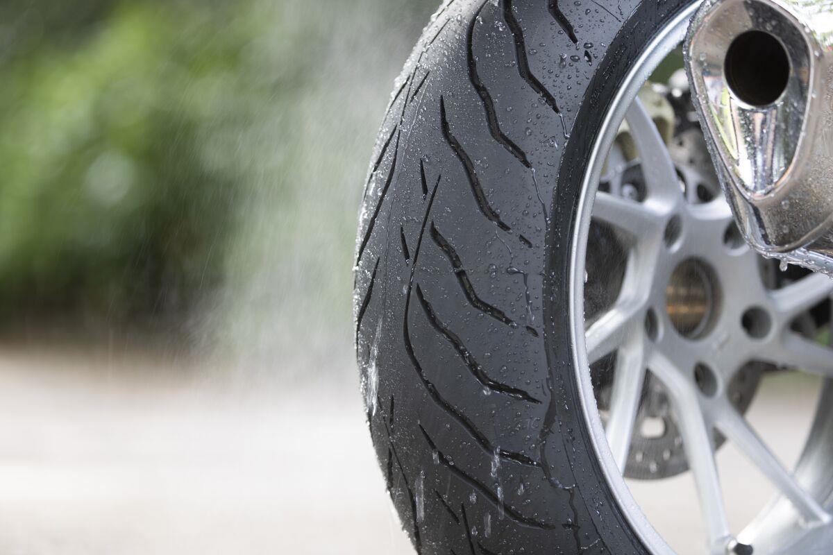 DUNLOP Roadsmart IV R 190/60ZR17 M/C Motorcycle Tyre