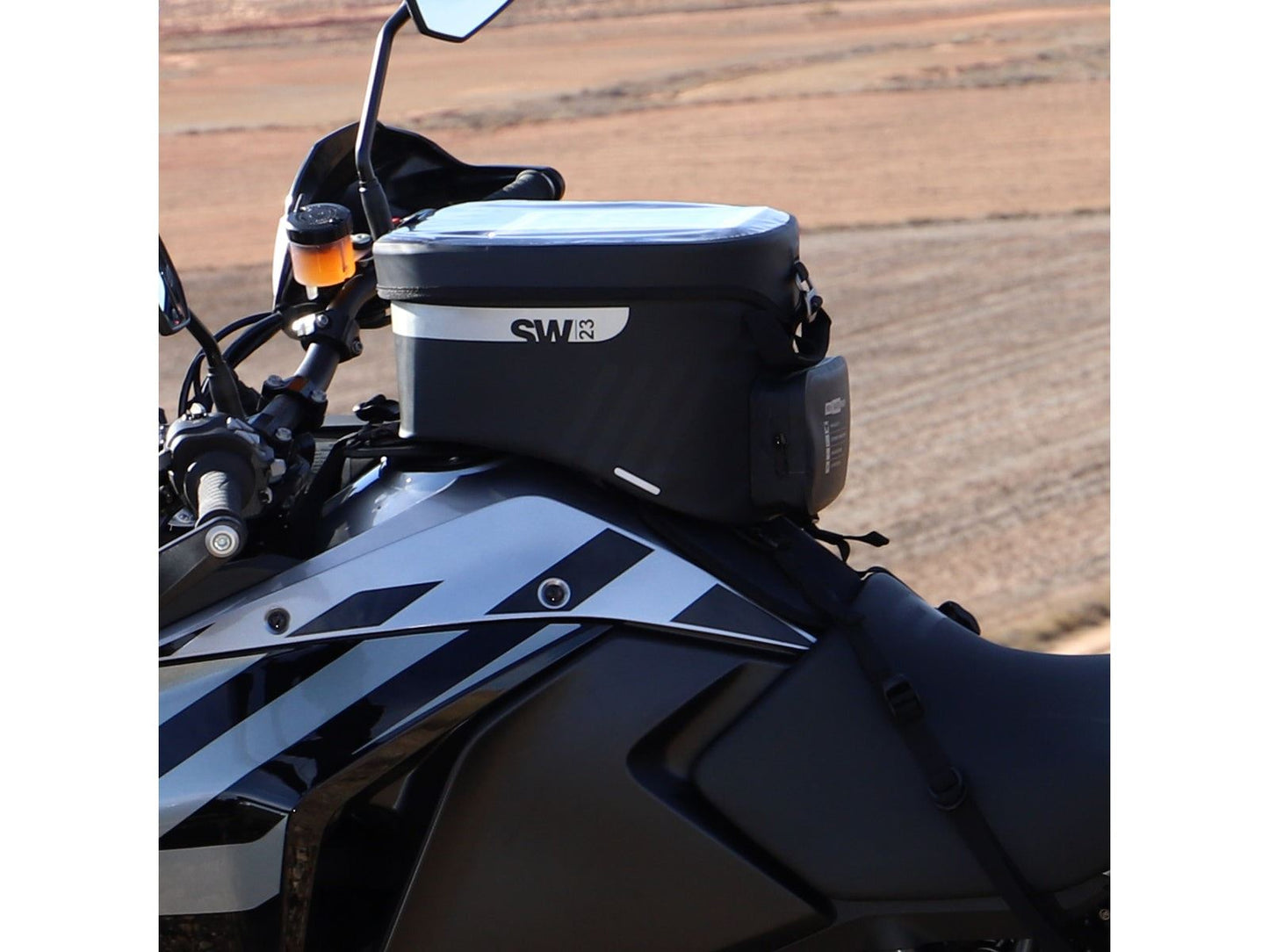 SHAD 100% Waterproof SW23B Tank Bag X0SW23B