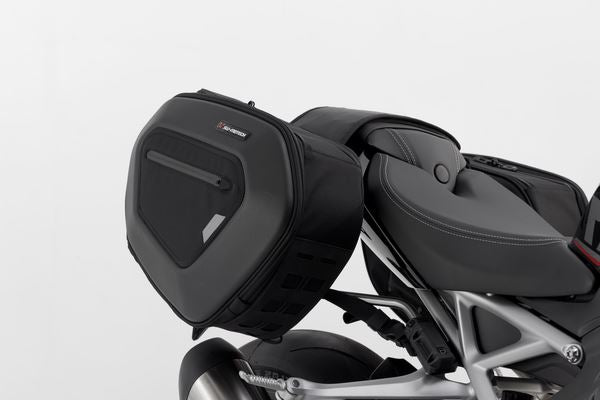 SW MOTECH Pro Blaze H Saddlebag SET To Fit Triumph Speed Triple 1200 RR/RS 21-23 BC.HTA.11.740.31200